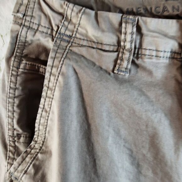 American Eagle Outfitters Utility/Cargo Shorts - Picture 4 of 12